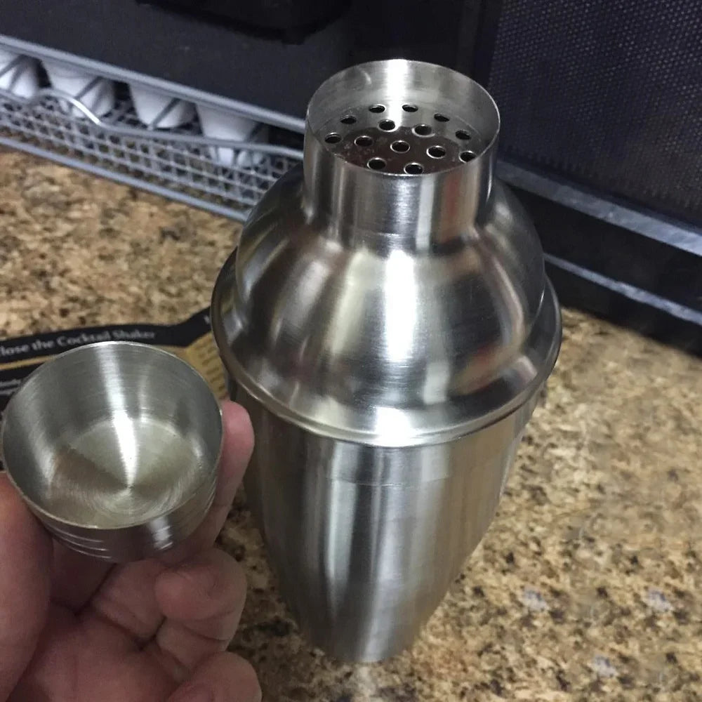 UPORS Stainless Steel Cocktail Shaker Mixer- 550ML/750ML
